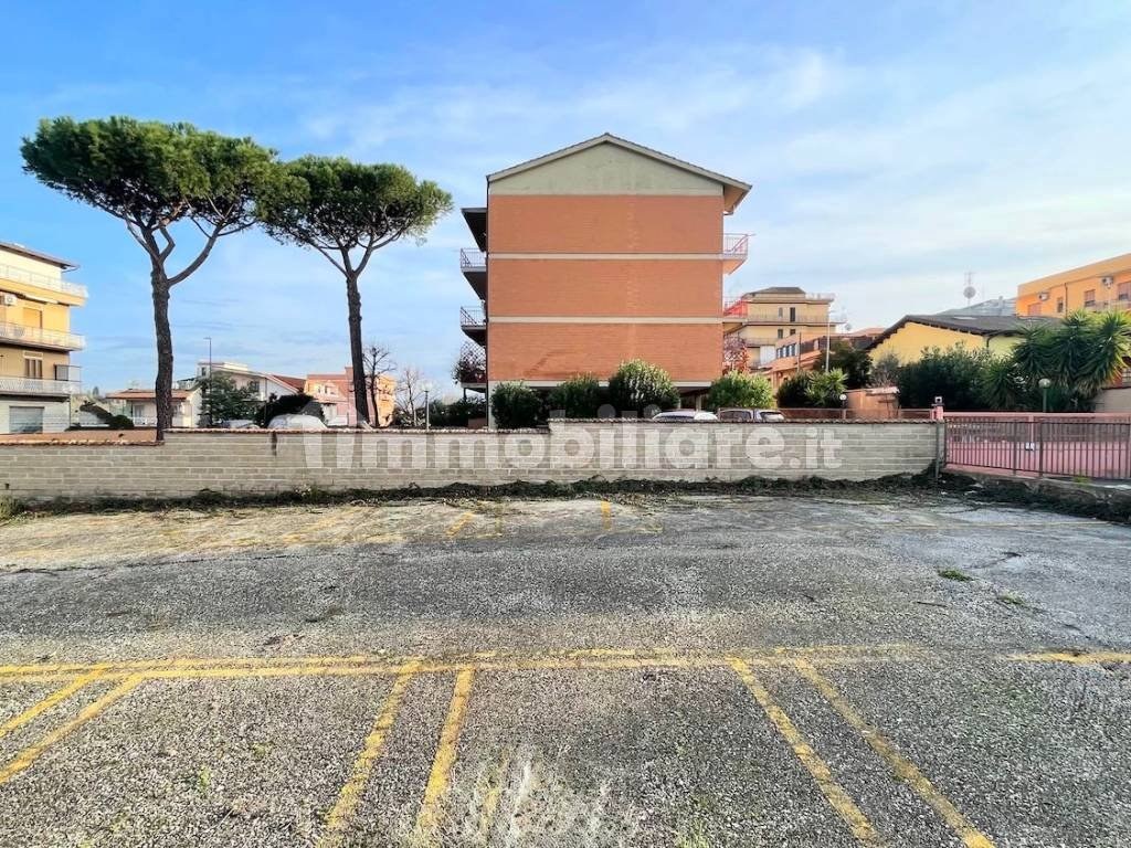 Altro in vendita a Roma Borghesiana - Valle Fiorita
