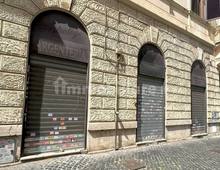 Facciata — Geschäft in kauf in Roma, Prati
