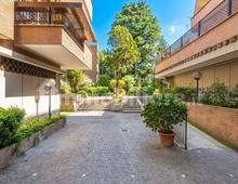 Cortile interno — Wohnung in kauf in Roma, Camilluccia - Farnesina