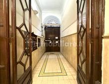 Interno palazzo — Wohnung in kauf in Roma, Castro Pretorio
