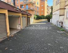 Posto macchina — Box / Posto auto in kauf in Roma, Ostia Levante