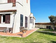 Villa zum Verkauf in Tarquinia Marina Velca