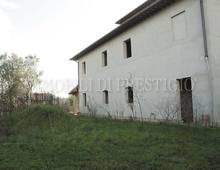 Splendido Casale Da Ultimare Immerso nel Verde delle Colline Pisane della Valdera