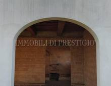Splendido Casale Da Ultimare Immerso nel Verde delle Colline Pisane della Valdera