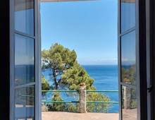 Trilocale direttamente affacciato sul mare
