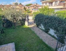 Detached house for sale in Rome