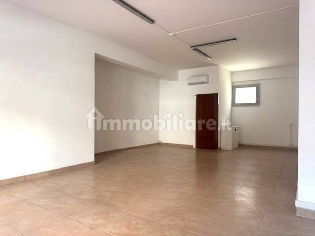 Shop for rent in Rome Appio Claudio - Statuario, Tuscolano
