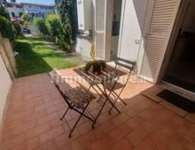 Giardino — Terraced house for rent in Fiumicino, Fregene