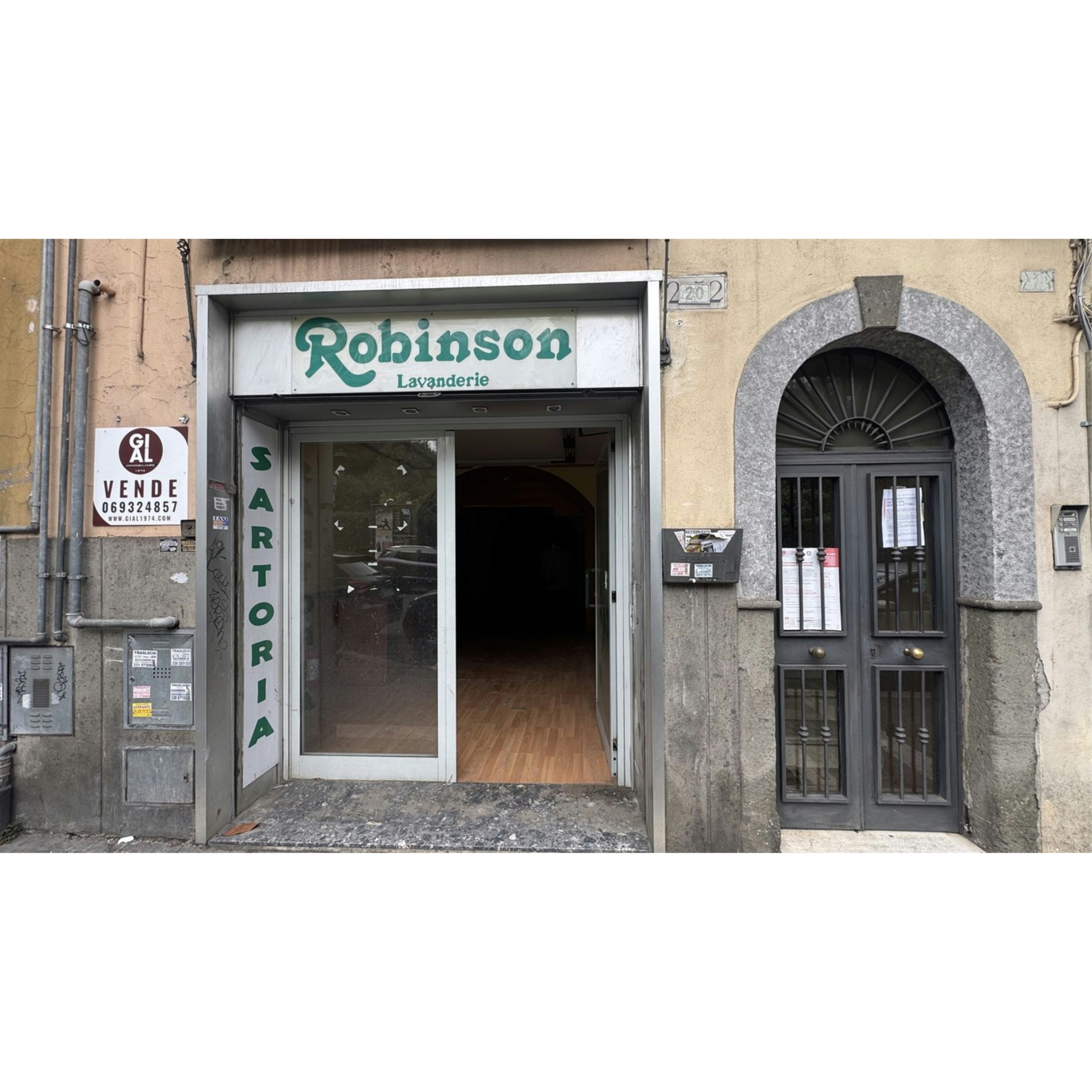 Foto Cometa 1 — Shop for sale in Albano Laziale