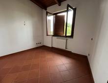 Villa in Bifamilare in Stile Toscano