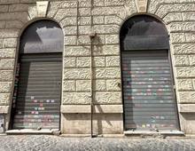 Facciata — Local comercial en venta en Roma, Prati