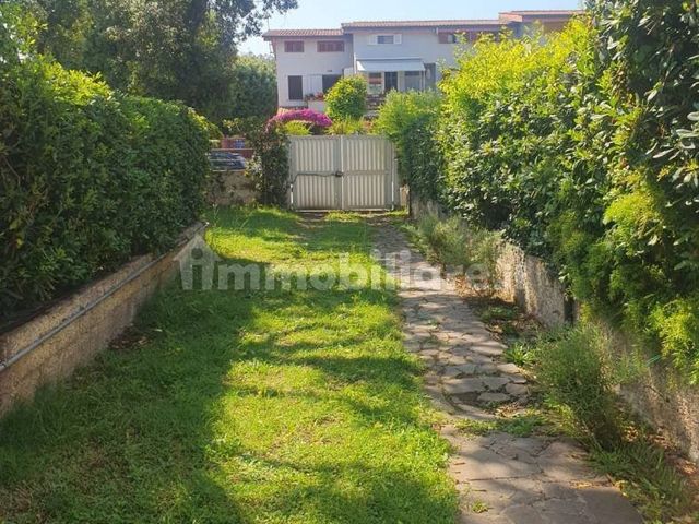 Fregene Via Marotta-villino a Schiera Affitto Transitorio