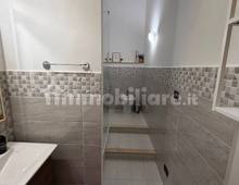 Bagno — Apartamento en renta en Roma, Salario - Porta Pia