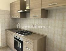cucina — Apartamento en renta en Pomezia, Santa Palomba