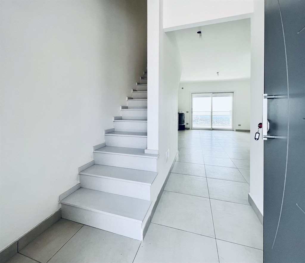 Foto Cometa 1 — Apartamento en venta en Velletri