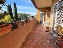 Bellissima Abitazione in Complesso Residenziale con Parco, Piscina, Tennis