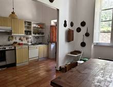 Villa d'epoca con ampi spazi esterni