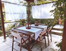 Appartamento ristrutturato con giardino e posto auto