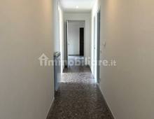 corridoio — Appartement en contrat de bail à Pomezia, Santa Palomba