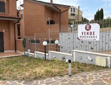 Foto Cometa 3 — Villa pour quatre familles à vendre à Albano Laziale