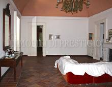 Palazzetto delle Torri. Bellissimo Edificio Storico