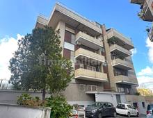 Facciata — Appartamento in vendita a Roma Pietralata