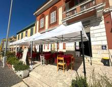 Facciata — Negozio in vendita a Roma Ostia Antica