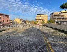 Posti auto e moto via Termini Imerese, Borghesiana