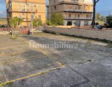 Posti auto e moto via Termini Imerese, Borghesiana