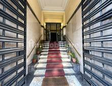 Interno palazzo — Apartamento em venda em Roma, Trieste - Coppedè