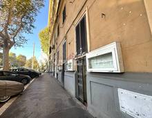 Facciata — Loja em venda em Roma, Trieste - Coppedè