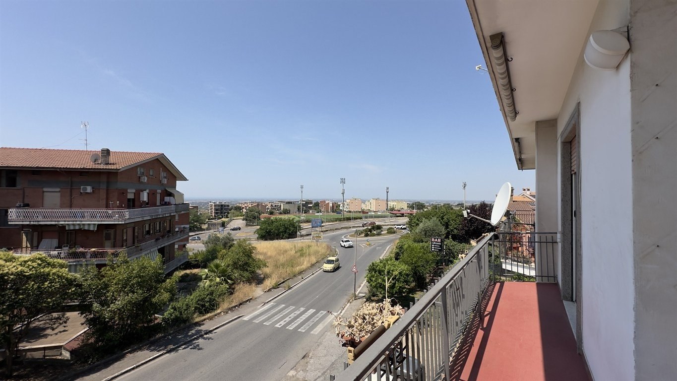 Foto Cometa 2 — Apartamento à venda em Cecchina