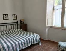Villa d'epoca con ampi spazi esterni