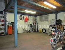 Еще на продажу в Риме, Болонье