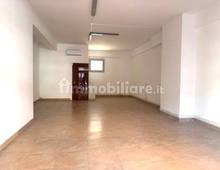 Магазин в аренду в Риме Appio Claudio - Statuario, Tuscolano