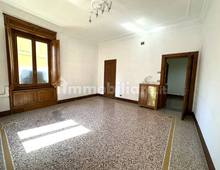 Stanza non arredata — Квартира — продажа, Roma, Trieste - Coppedè