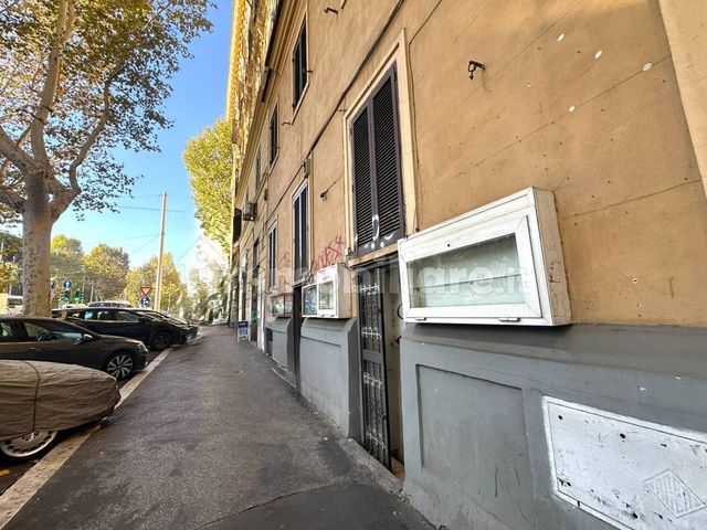 Nomentana Regina Margherita Locale Commerciale C/1 mq 18