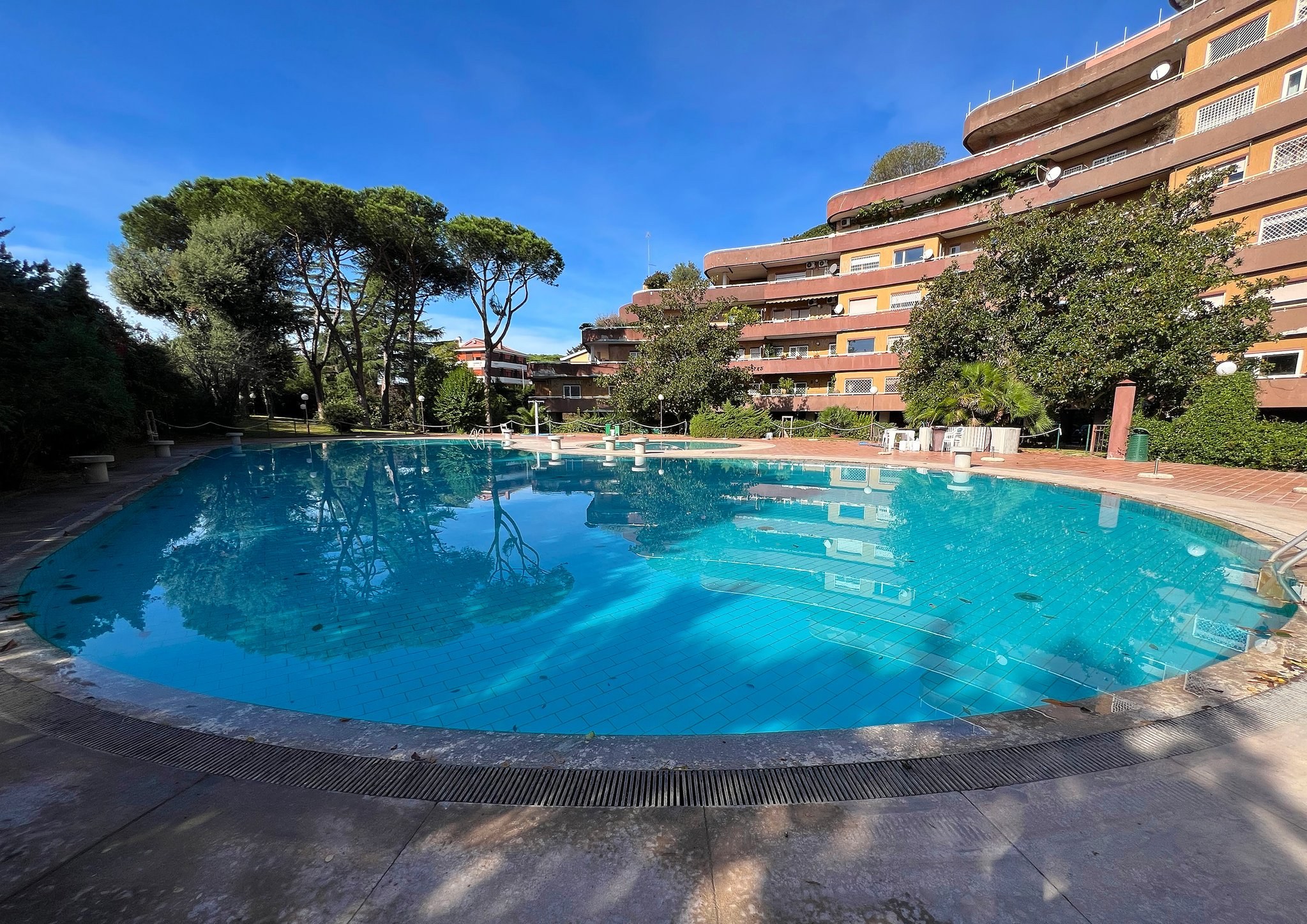 Bellissima Abitazione in Complesso Residenziale con Parco, Piscina, Tennis