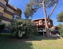 Bellissima Abitazione in Complesso Residenziale con Parco, Piscina, Tennis