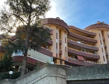 Bellissima Abitazione in Complesso Residenziale con Parco, Piscina, Tennis