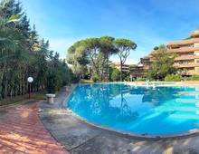 Bellissima Abitazione in Complesso Residenziale con Parco, Piscina, Tennis
