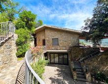 Splendida ed Esclusiva Proprietà Incastonata nella Dolce Collina di Punta Ala