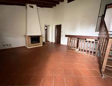Villa in Bifamilare in Stile Toscano