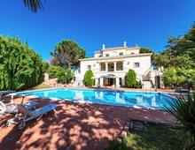 Splendida Villa Incastonata sulla Prima Collina di Silvi, Perla dell’Adriatico